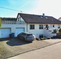 Ortsrandlage mit Weitblick - großzügiges Zweifamilienhaus nahe Donau - Sigmaringendorf