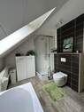 Badezimmer in Hauptwohnung (Obergeschoss) - 