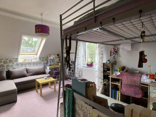 Kinderzimmer in Hauptwohnung (Obergeschoss) - 