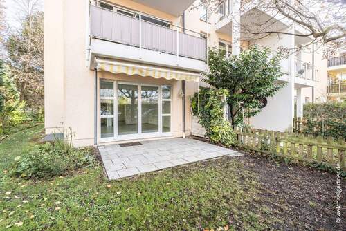 Charmanter Terrassenbereich - 2 Zimmer Etagenwohnung in München