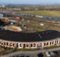 Exklusives Wohnen in historischem Ambiente Größte Wohneinheit im Ringlokschuppen Bischofsheim