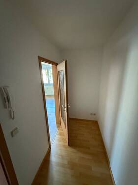 PHOTO-2025-09-23-15-15-19_1 - 2 Zimmer Etagenwohnung in Chemnitz