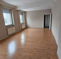 SEHR SCHÖNE 1.OG WOHNUNG MIT KÜCHE UND KLIMA,NÄHE BAHNHOF IN HERZOGENRATH ZU VERMIETEN ca.70 m²