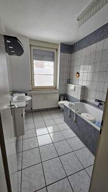 Bad - 2 Zimmer Etagenwohnung zur Miete in Herzogenrath