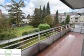 Balkon 1, 4-Zimmer-Wohnung mit 2 Balkonen zum Kauf in Düsseldorf Hassels, Frank Ewe Immobilienmakler - 