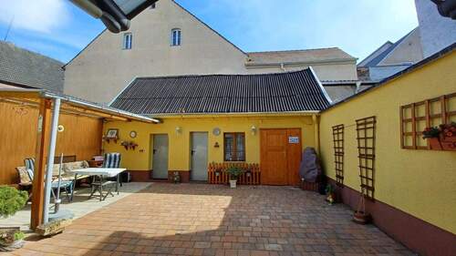 Innenhof - Reihenmittelhaus mit 164,00 m&sup2; in Oschatz zur Miete