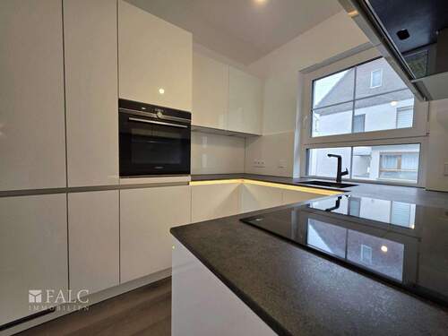 Einbauküche - 5 Zimmer Reihenendhaus zum Kaufen in Idstein