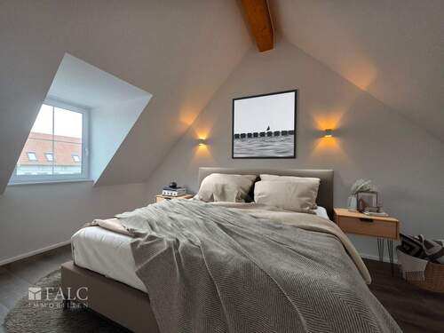 Schlafzimmer (virt. möbliert) - 5 Zimmer Reihenendhaus in Idstein