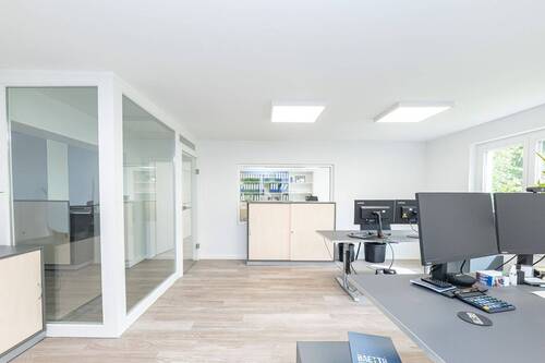 Büro,- Praxisraum - 