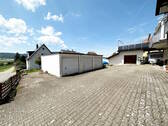 Garagen - 1 Zimmer Mehrfamilienhaus, Wohnhaus in Dürbheim
