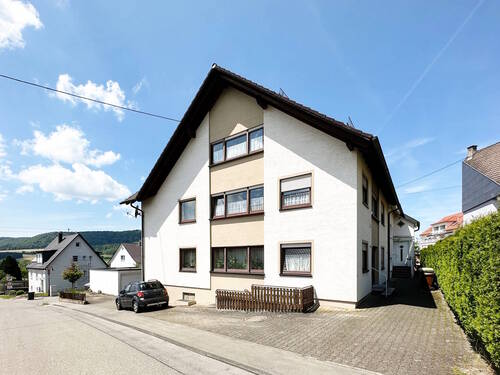 Gebäudeansicht - Mehrfamilienhaus, Wohnhaus mit 291,00 m² in Dürbheim zum Kaufen
