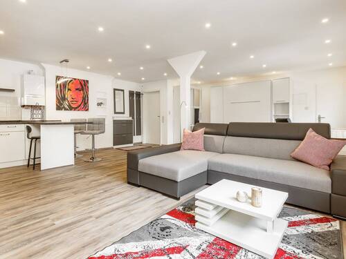 Sky & Courtyard - 