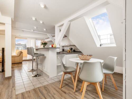 Sky & Courtyard - Etagenwohnung mit 190,00 m² in Berlin zum Kaufen