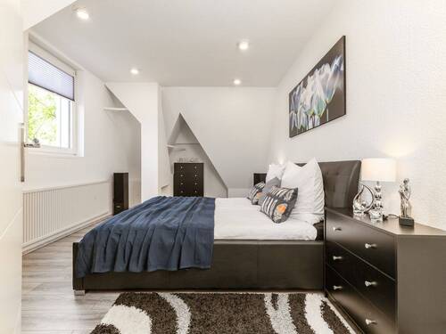 Sky & Courtyard - 