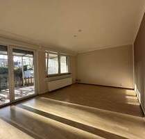 *** TOP renovierte 4 Zimmer Wohnung mit Garten in MG-Eicken - nahe Landgericht *** - Mönchengladbach Stadtmitte