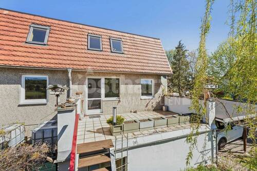 Balkon Rückseite des Hauses - 4 Zimmer Doppelhaushälfte in Halberstadt