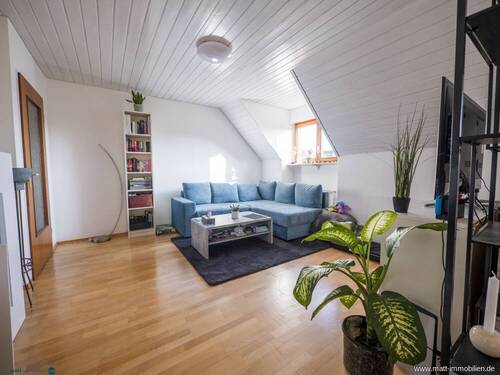 Wohnzimmer - Attraktive Dachgeschosswohnung mit viel Raum & Perspektive in Radolfzell