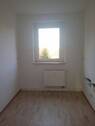 Küche mit Fenster - 4 Zimmer Etagenwohnung in Mülsen