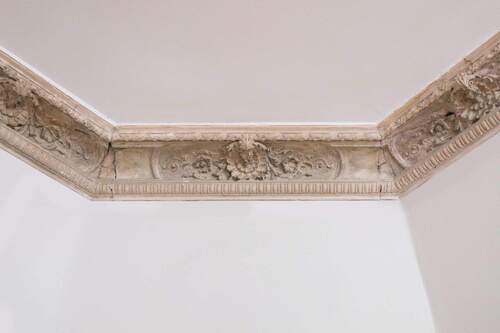 Aufwendiger Original-Stuck - 