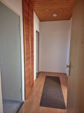 Bild 2 - 2 Zimmer Etagenwohnung zum Kaufen in Crimmitschau