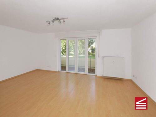 Wohnzimmer - 2 Zimmer Etagenwohnung in Baden-Baden