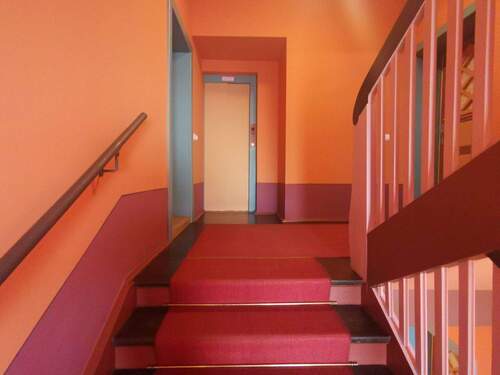 Hausflur mit Aufzug - 3 Zimmer Etagenwohnung in Leipzig