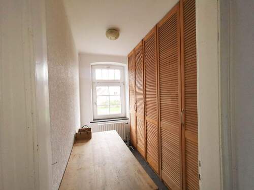 Ankleidezimmer Vorderhaus - 