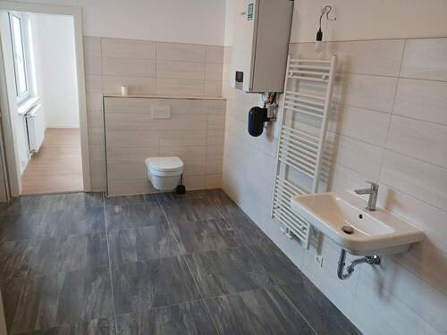 Bad EG - Mehrfamilienhaus, Wohnhaus mit 207,00 m&sup2; in Demmin zum Kaufen