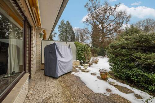 Terrasse - Doppelhaushälfte mit 150,00 m&sup2; in Hamburg / Wellingsbüttel zum Kaufen