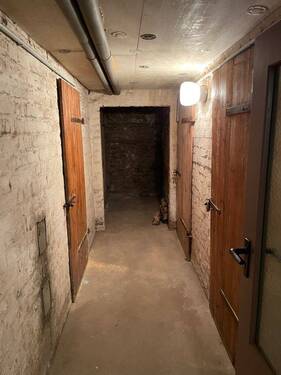 Keller - Mehrfamilienhaus, Wohnhaus in Berge zum Kaufen