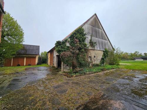 Scheune mit Garagen.jpg - Mehrfamilienhaus, Wohnhaus zum Kaufen in Oberdachstetten
