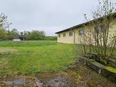 Scheune und Grundstueckssicht.jpg - Mehrfamilienhaus, Wohnhaus mit 187,90 m&sup2; in Oberdachstetten zum Kaufen