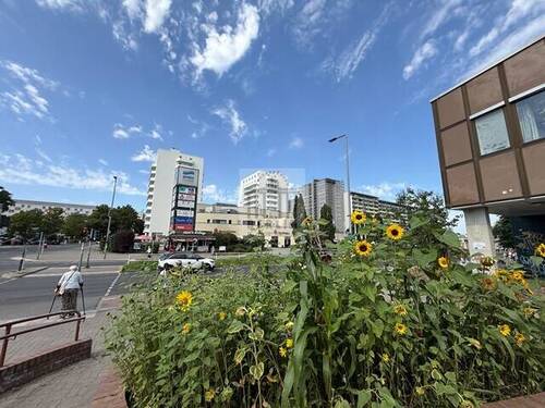 Stadtteilzentrum - 