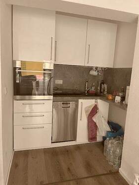 Kochnische mit Einbauküche - Etagenwohnung in Düsseldorf