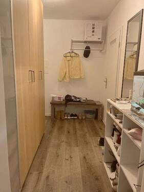 Diele - Etagenwohnung mit 30,00 m² in Düsseldorf zur Miete