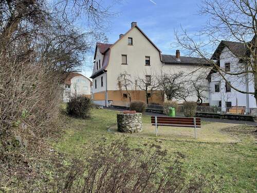 Seitenansicht - 1 Zimmer Einfamilienhaus zum Kaufen in Biebertal-Rodheim-Bieber