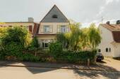 Außenansicht - Grüne Stadtoase von 1912: Repräsentativer Altbau mit zwei Einheiten & enormem Potenzial