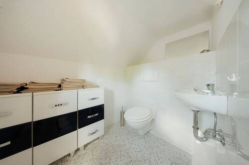 WC - 