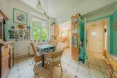 offene Küche - 8 Zimmer Doppelhaushälfte in Bergisch Gladbach