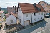 Luftbild - 7 Zimmer Einfamilienhaus in Kronach