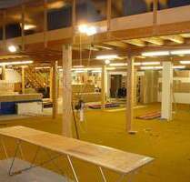 Gewerbeflächen mit 2 Stahlbeton-Mehrzweckhallen und Werkswohnung in GarbsenOsterwald