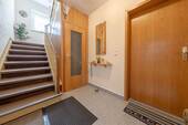 EG Treppenhaus - 7 Zimmer Einfamilienhaus in Selm