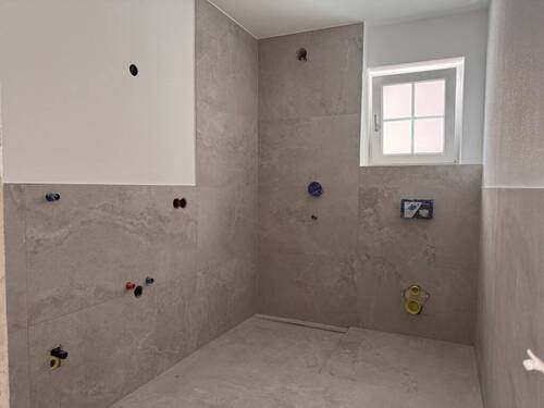 Bad. - 2 Zimmer Etagenwohnung zur Miete in Grasbrunn