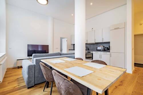 Essbereich - Ausblick Badenweiler * Saniertes und möbliertes 3-Zi-Apartment * 2 Bäder * 75 qm * 3,30m Deckenhöhe