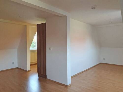 WohnenEssen - Etagenwohnung mit 65,00 m² in Bitterfeld zur Miete
