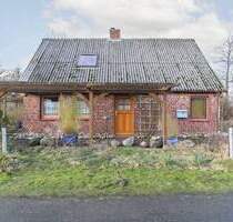 Handwerkerobjekt in ruhiger Lage - Einfamilienhaus mit Garage und Potenzial - Wischhafen Hamelwördenermoor