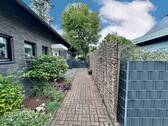 Zugang Haus - 4 Zimmer Reihenendhaus zum Kaufen in Kaarst