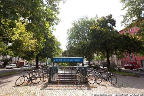 Umgebung, U-Bahnhof Gneisenaustraße - 