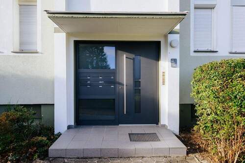 Hauseingang - Etagenwohnung mit 66,00 m&sup2; in BI-Sennestadt zum Kaufen