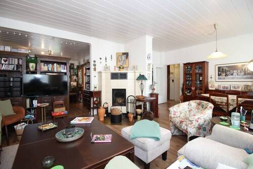 Wohnzimmer mit Übergang zum Esszimmer - 